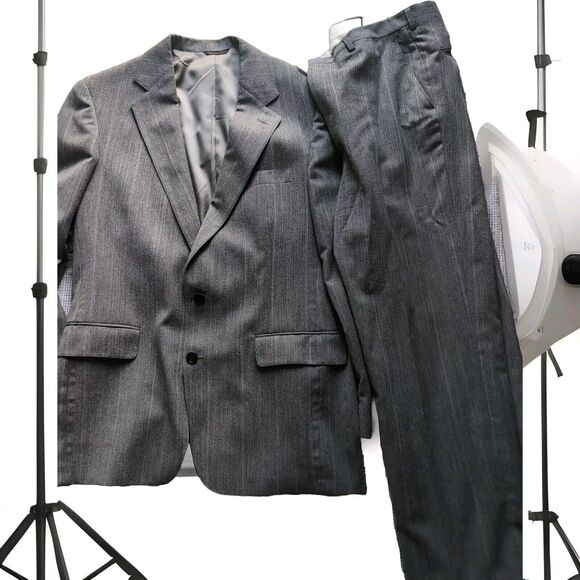Hect's Cricketeer Mens 3 Button 2 pc Suit Gray Light Striped Pants & Jacket 46R - Picture 1 of 16